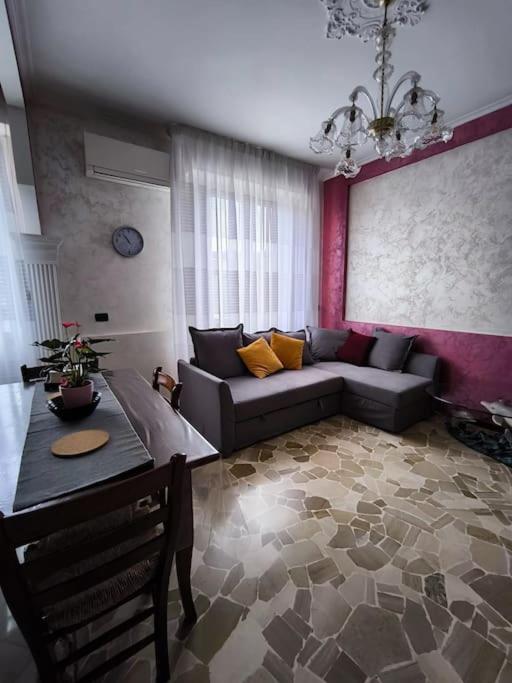 Casa Parthenope * Mailand