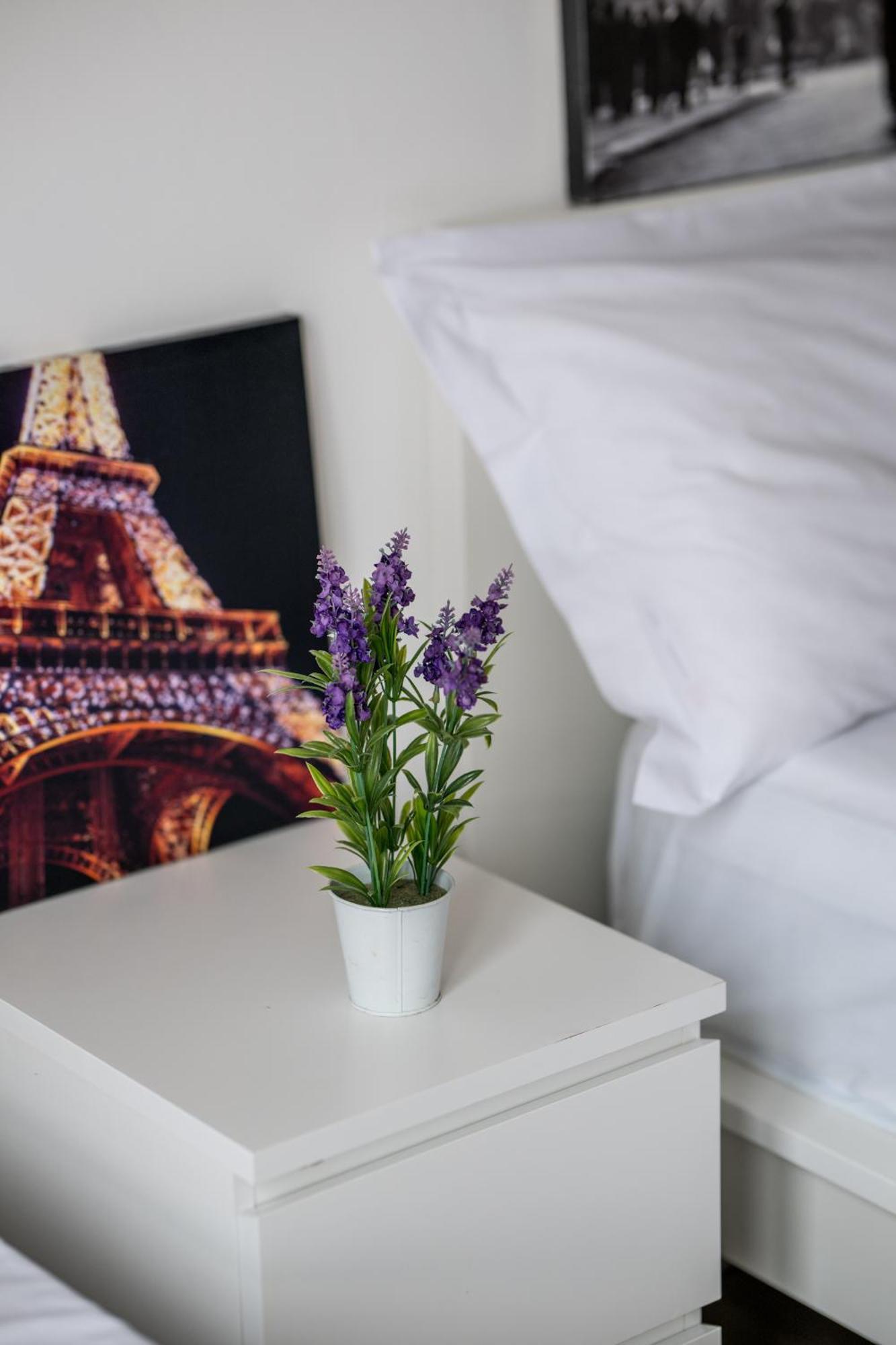 Apartment Airguest Station