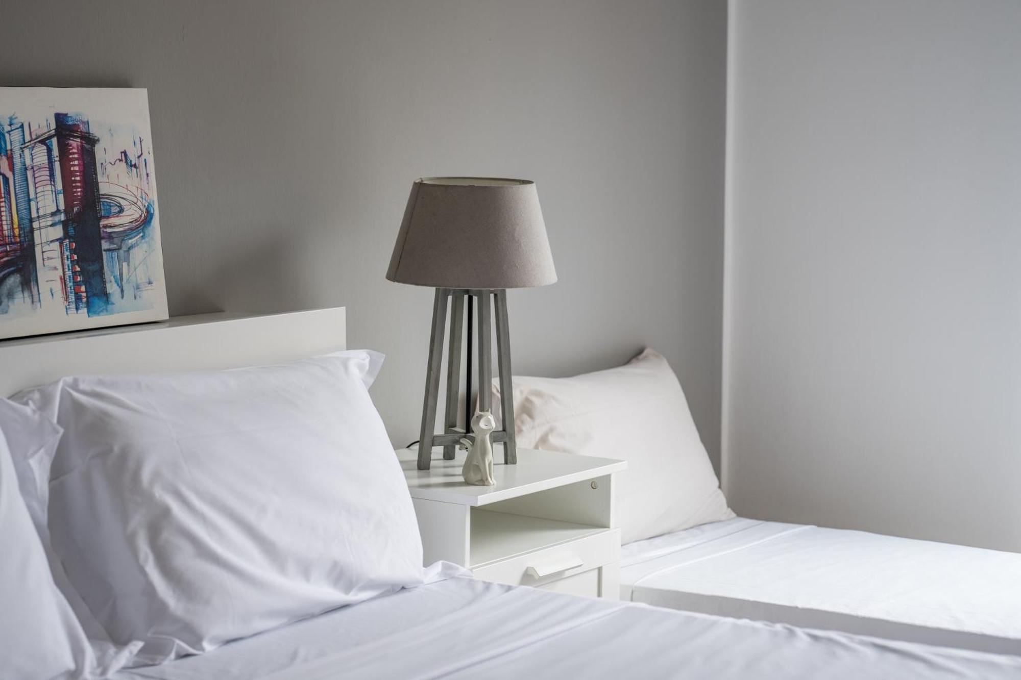 Airguest Station Apartment