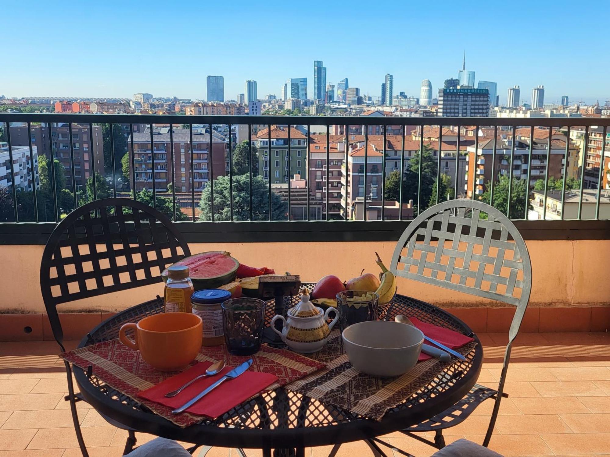 Frühstückspension - Doppia Con Bagno Privato In Stupendo Attico Con Vista Mozzafiato Mailand