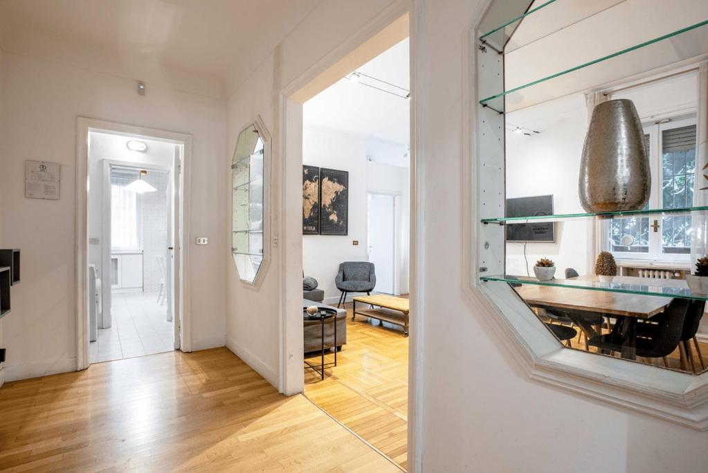 Exclusive 4 Bedrooms In Brera Apartamento