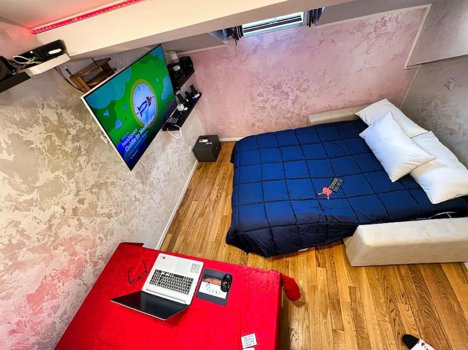 Taxi No-Need B&B - Metro, Train Station, Nightlife And Restaurants