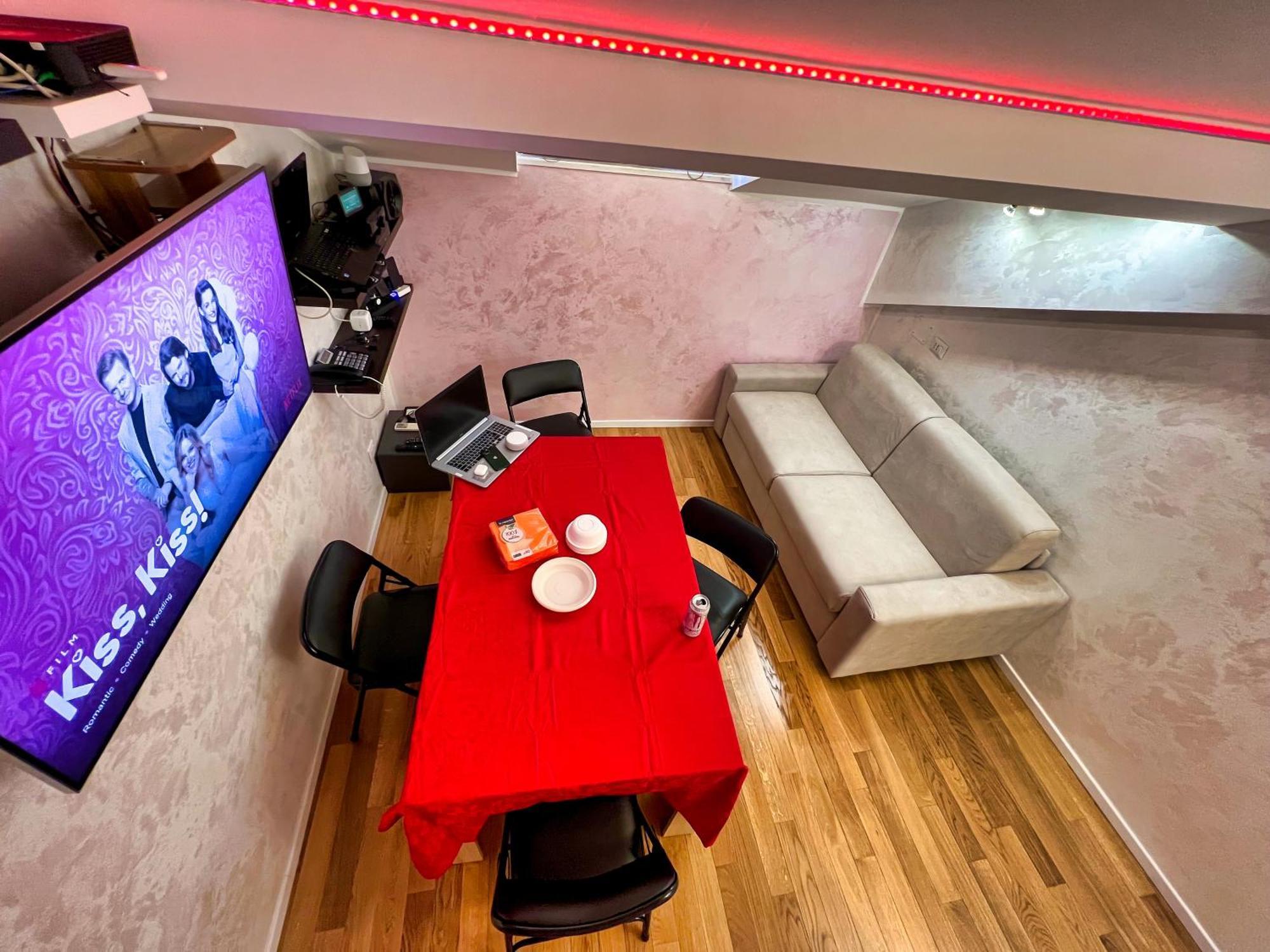 Taxi No-Need B&B - Metro, Train Station, Nightlife And Restaurants