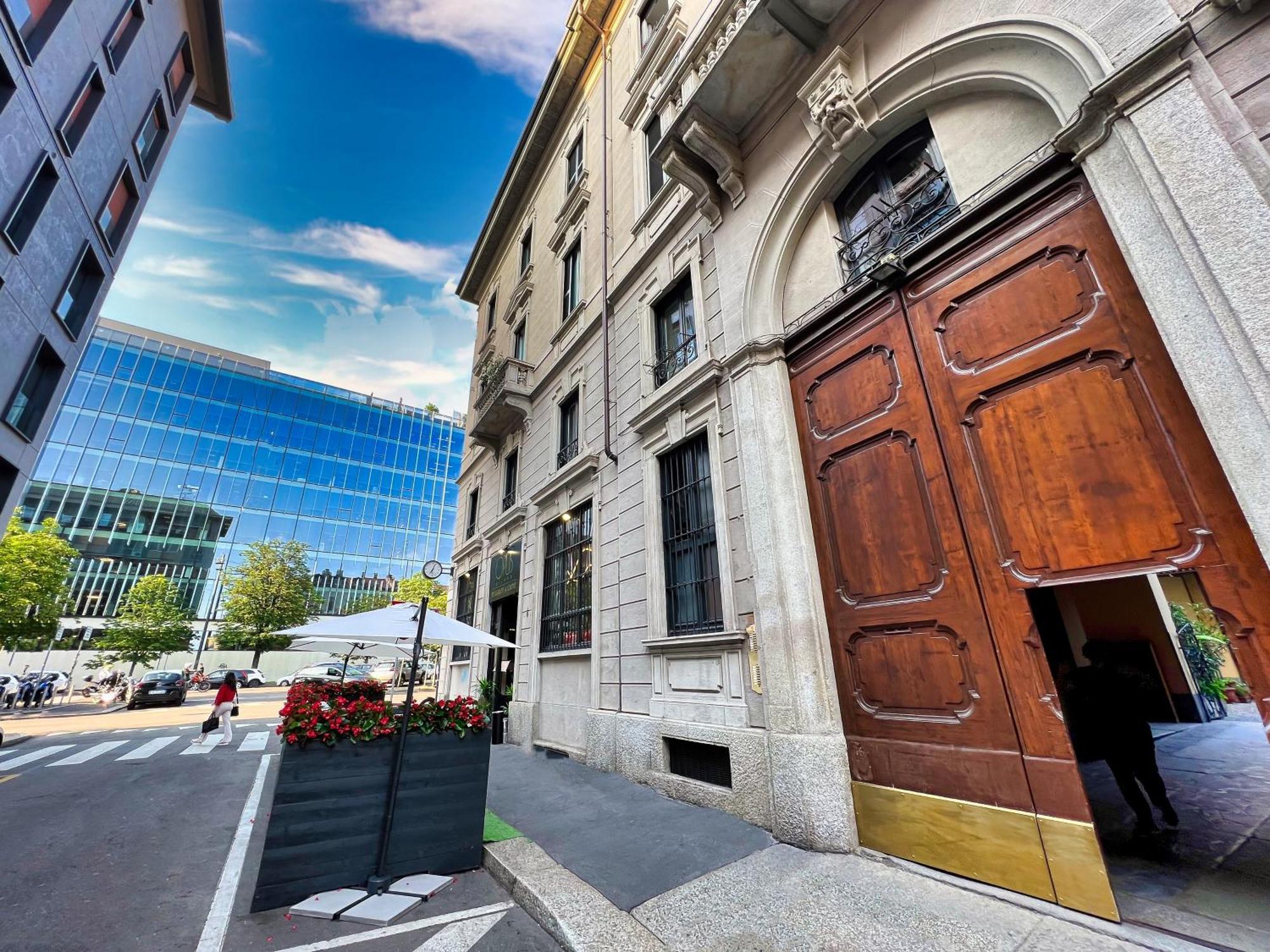 Taxi No-Need B&B - Metro, Train Station, Nightlife And Restaurants Apartment *