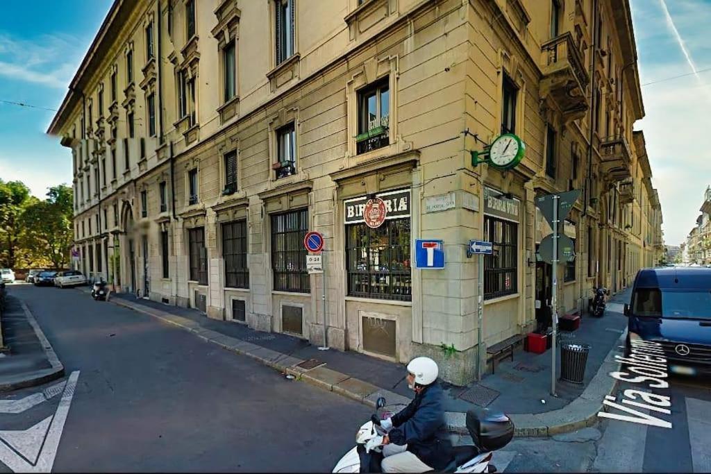 Apartment Taxi No-Need B&B - Metro, Train Station, Nightlife And Restaurants Mailand
