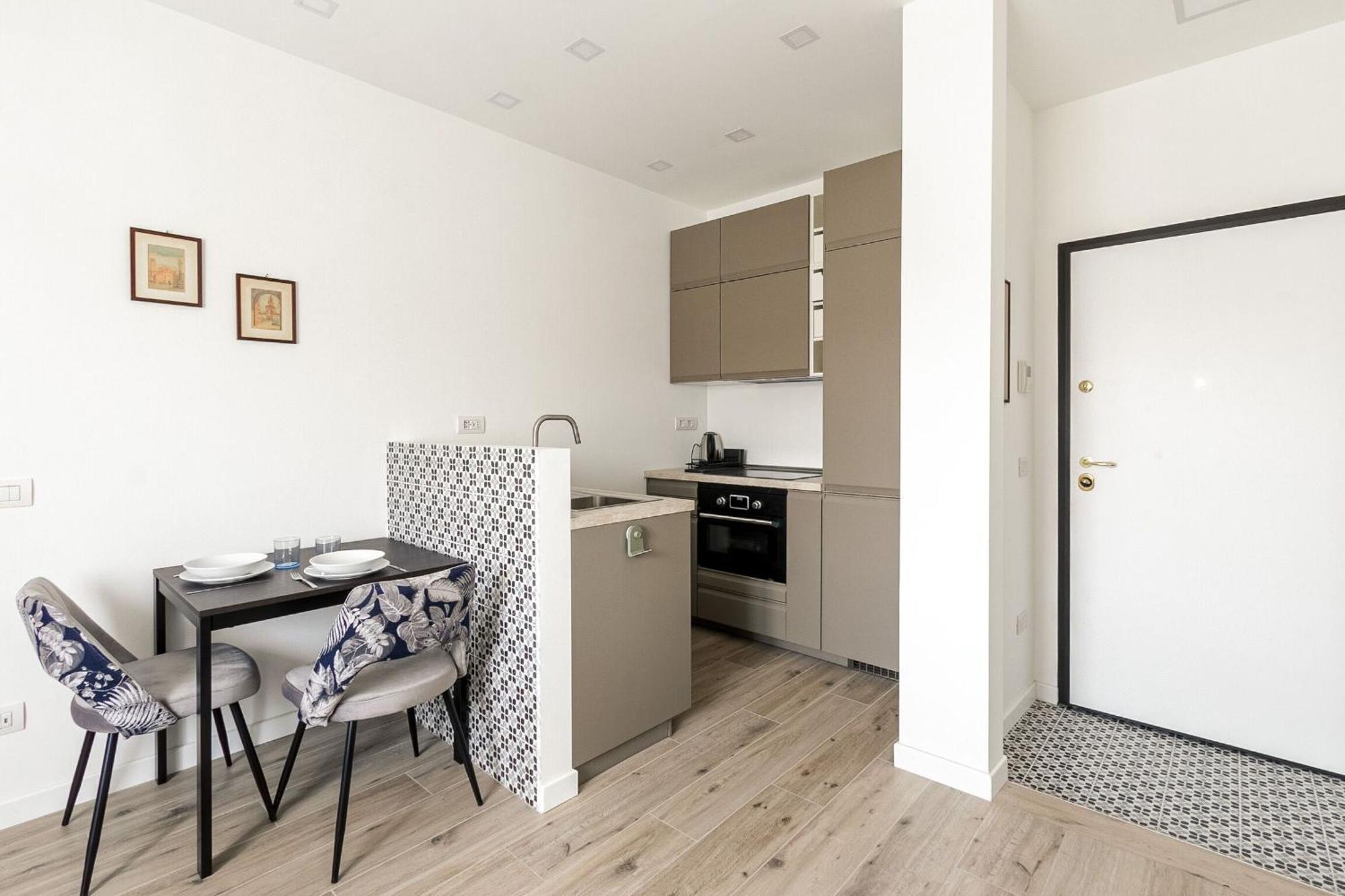 Tadino Ai Giardini Indro Montanelli By Halldis Apartment Mailand