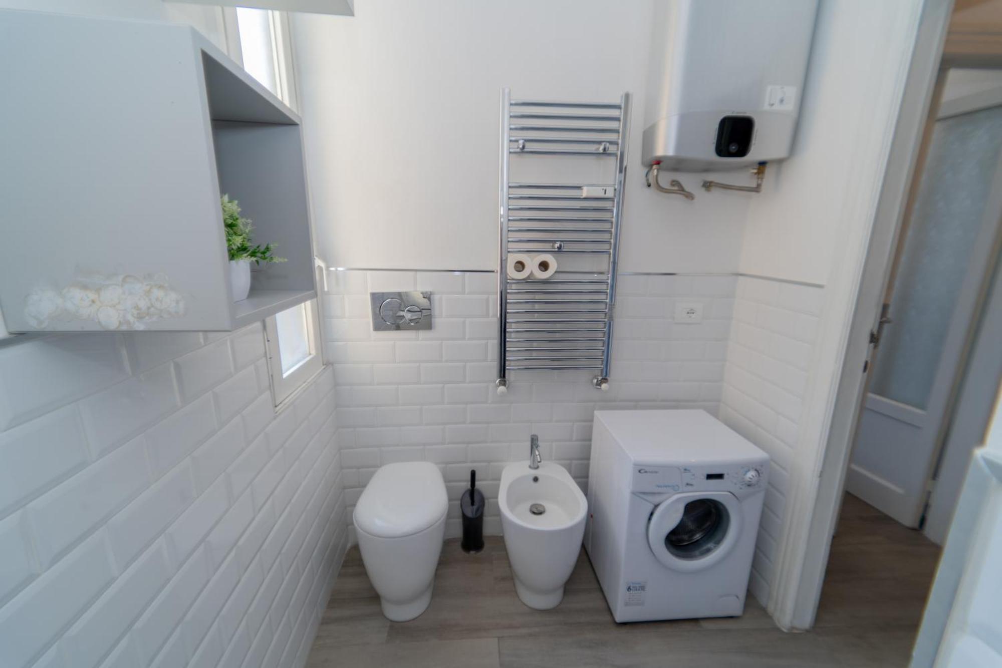 Near Metro-m5 Apartment *