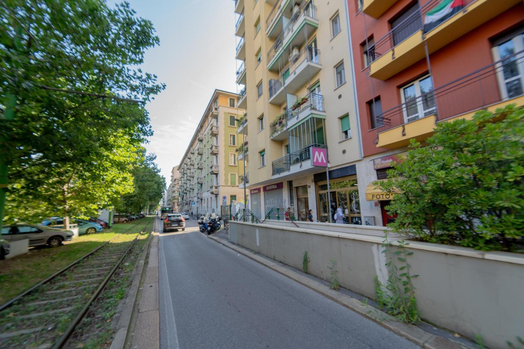 Near Metro-m5