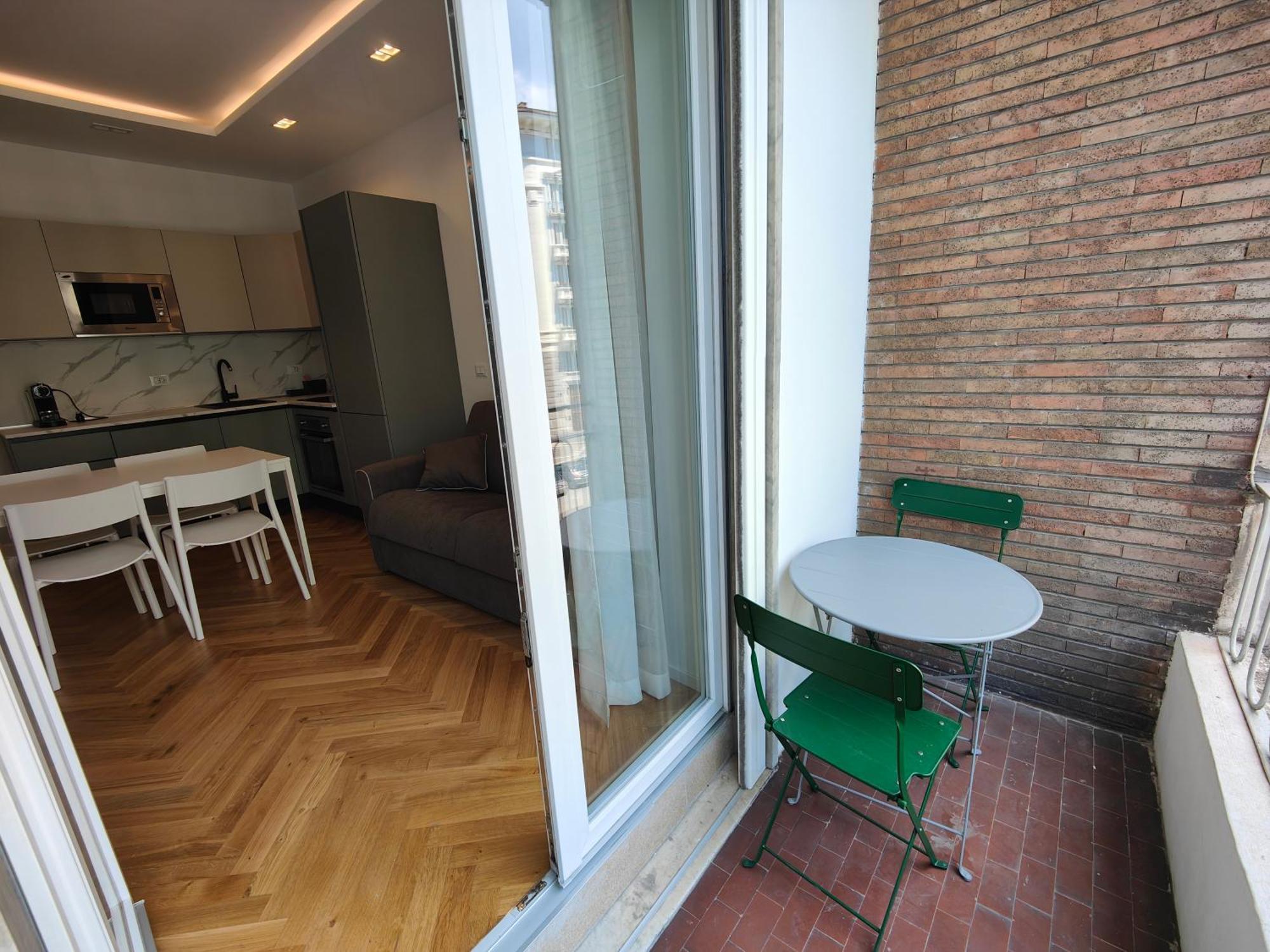Apartment Doria 10 Next To Train Station Milan