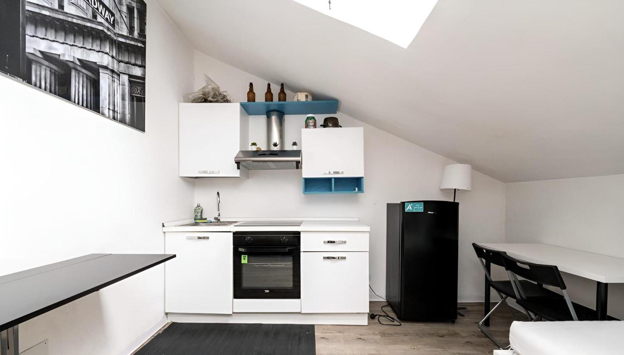 Loretta's Space - Buenos Aires Metro M1 & M2 - Central Station Apartment *