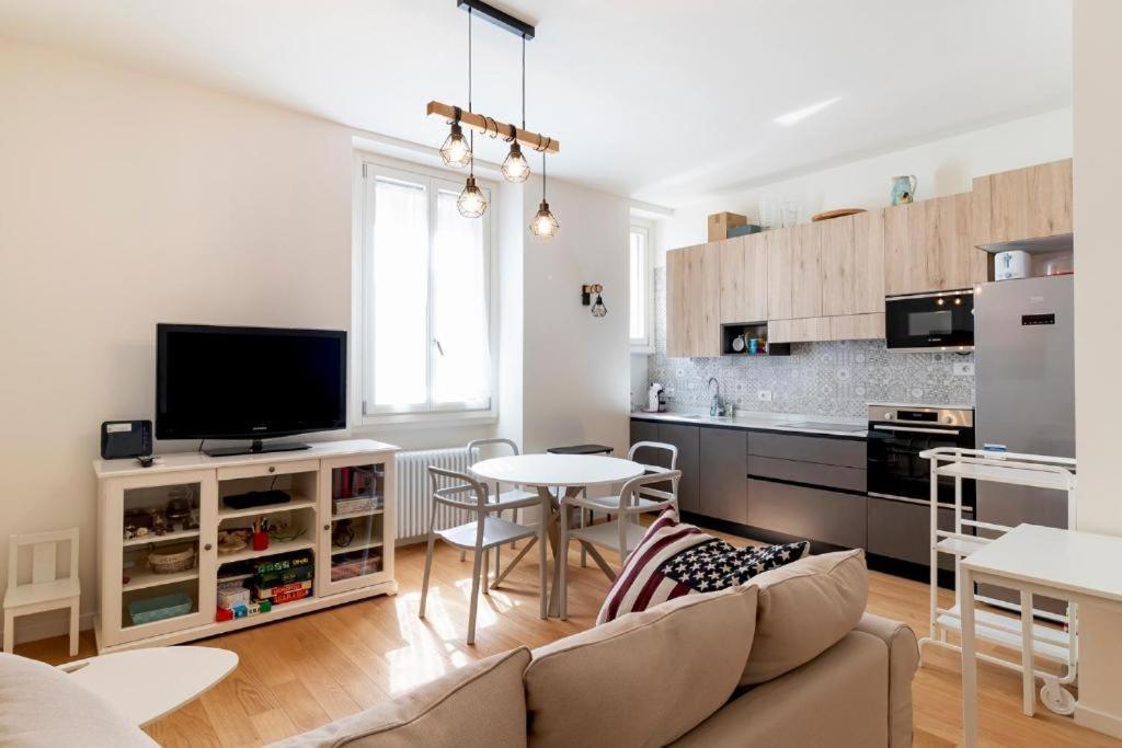 Apartment Station Aptament