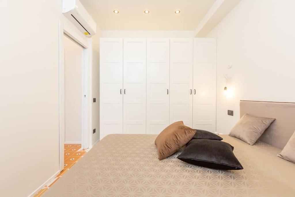 4fo6 Navigli-duomo -yellow Chic -
