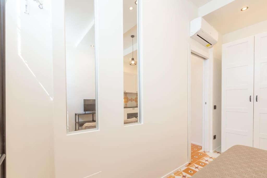 4fo6 Navigli-duomo -yellow Chic - Apartment