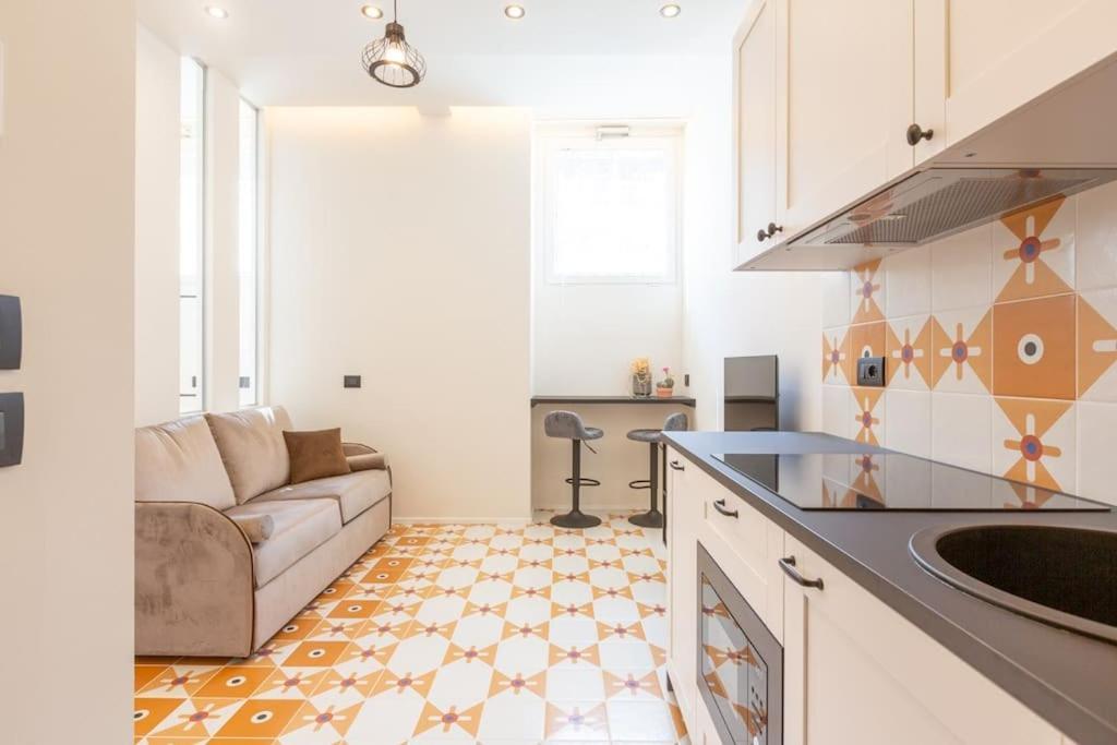 4fo6 Navigli-duomo -yellow Chic - *