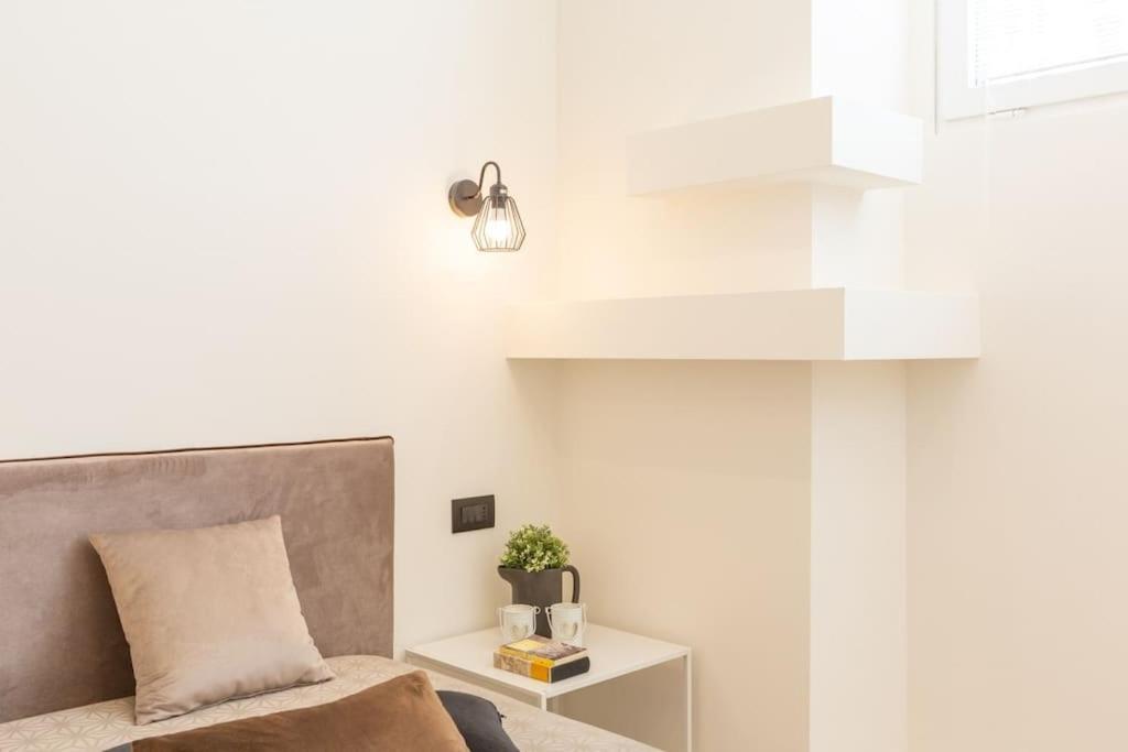 Apartment 4fo6 Navigli-duomo -yellow Chic - *
