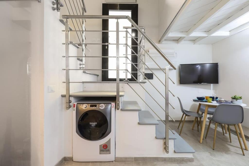 Cozy Loft Near Navigli, Close To Duomo And Bocconi - Italy Flat Vacation *