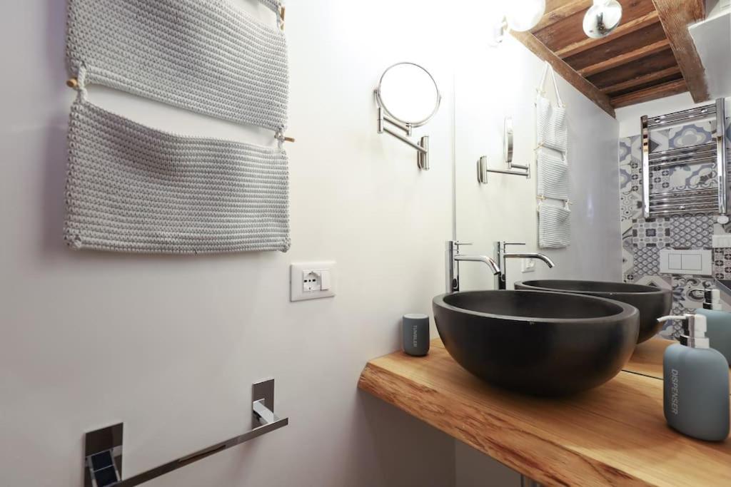 Cozy Loft Near Navigli, Close To Duomo And Bocconi - Italy Flat Vacation Apartamento Milão
