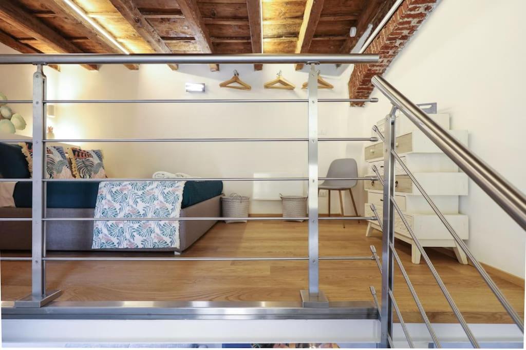 Cozy Loft Near Navigli, Close To Duomo And Bocconi - Italy Flat Vacation *