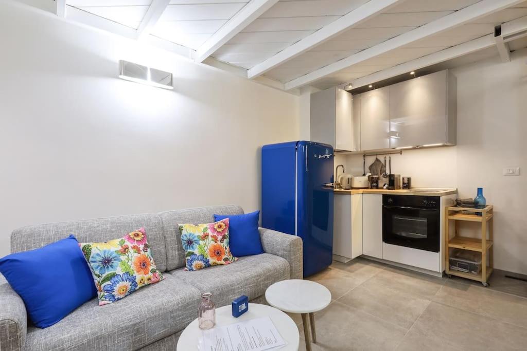 Cozy Loft Near Navigli, Close To Duomo And Bocconi - Italy Flat Vacation *