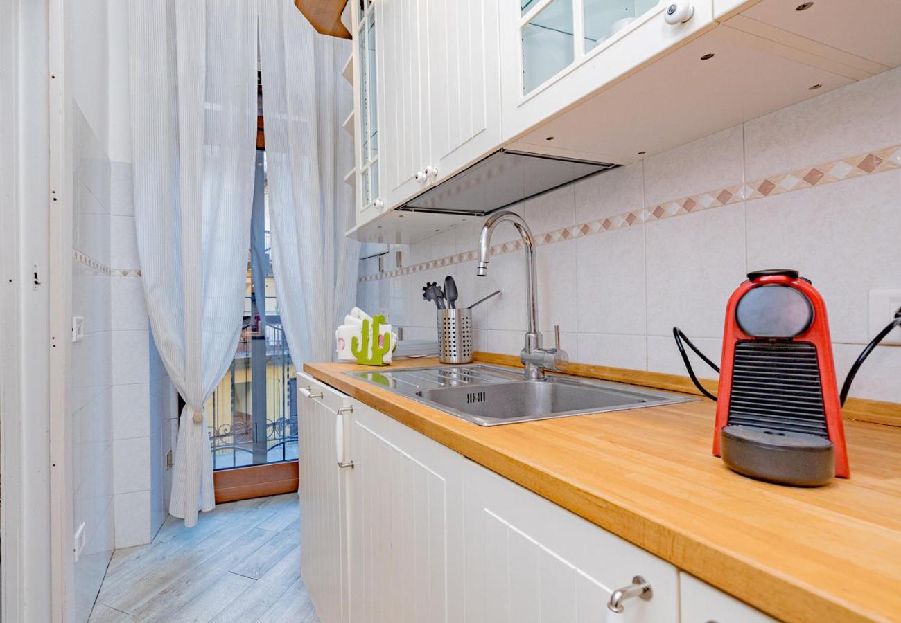 Turrohouse-Duomo 12 Minutes Away Apartment