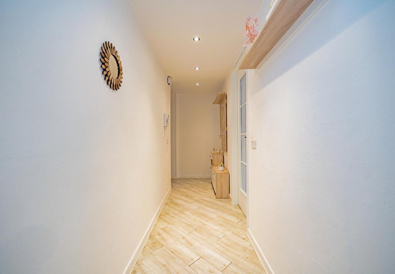 Turrohouse-Duomo 12 Minutes Away Apartment