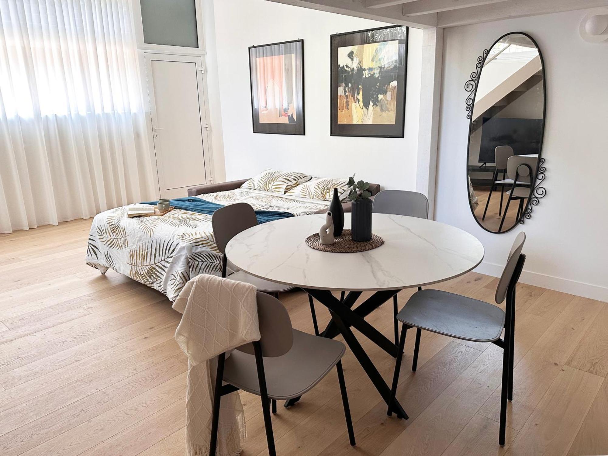 We - Porta Venezia Apartment *
