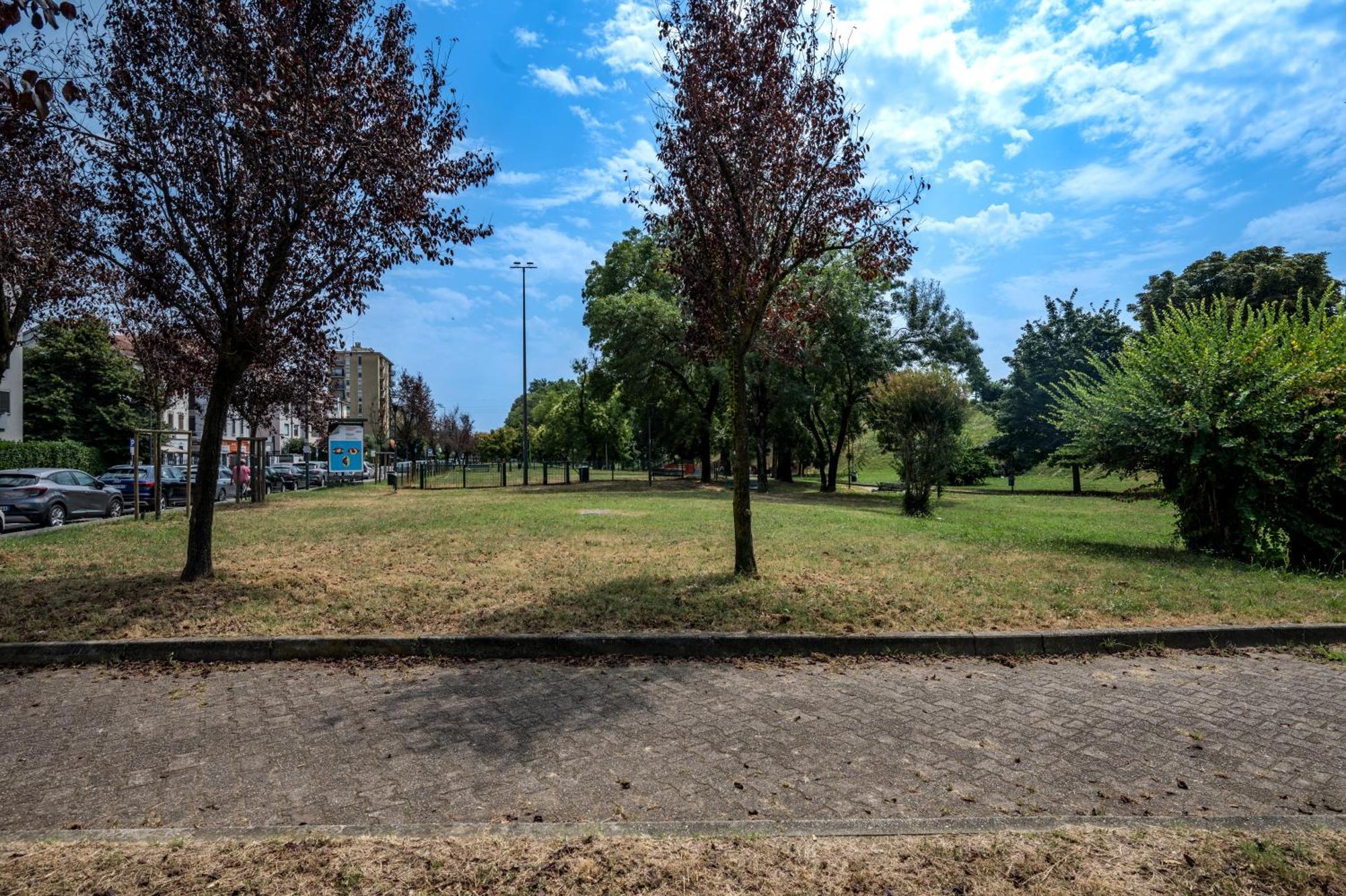 Cozy Rogoredo Next To The Metro And Train Station Mailand