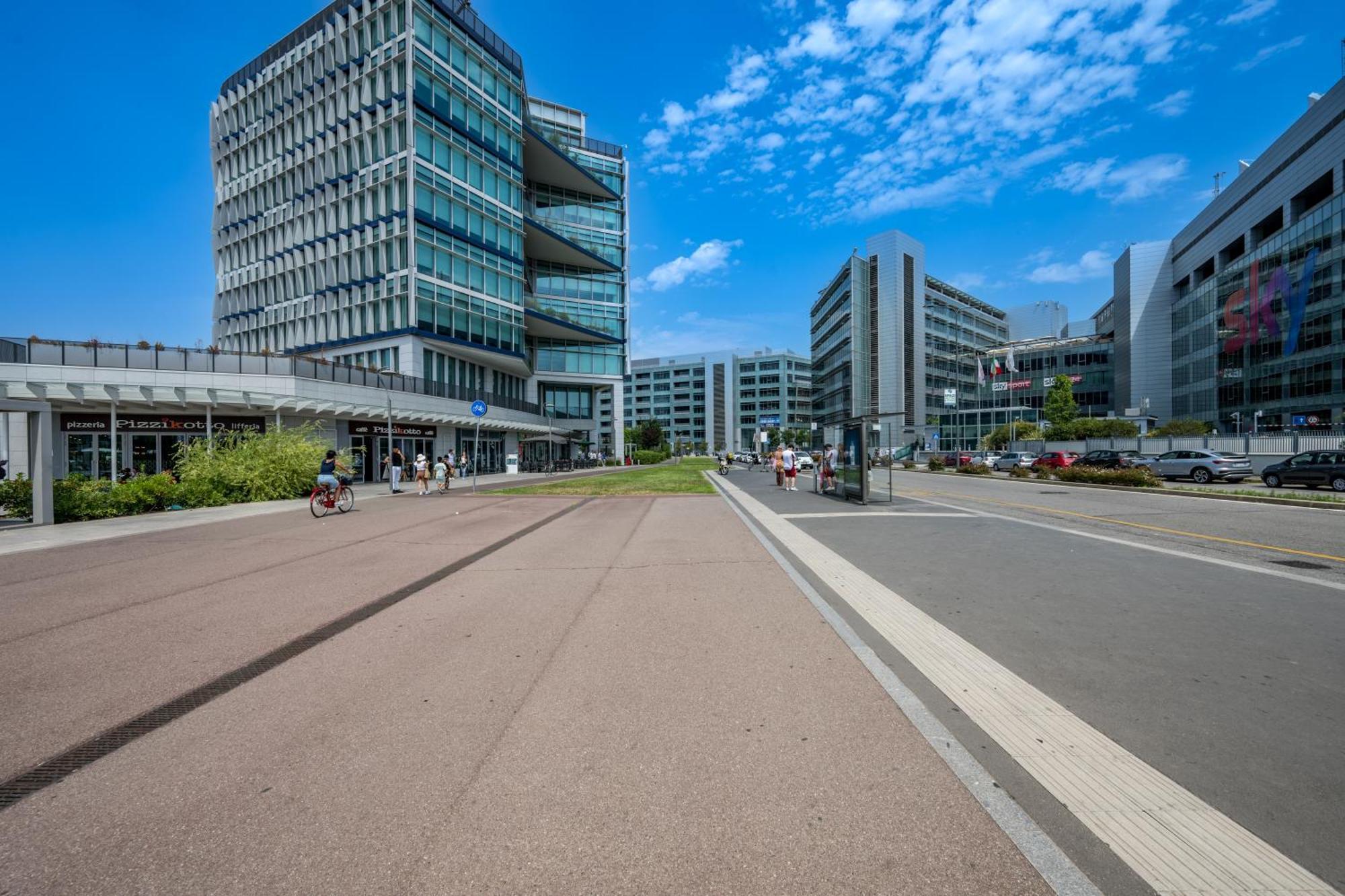 Cozy Rogoredo Next To The Metro And Train Station Apartment