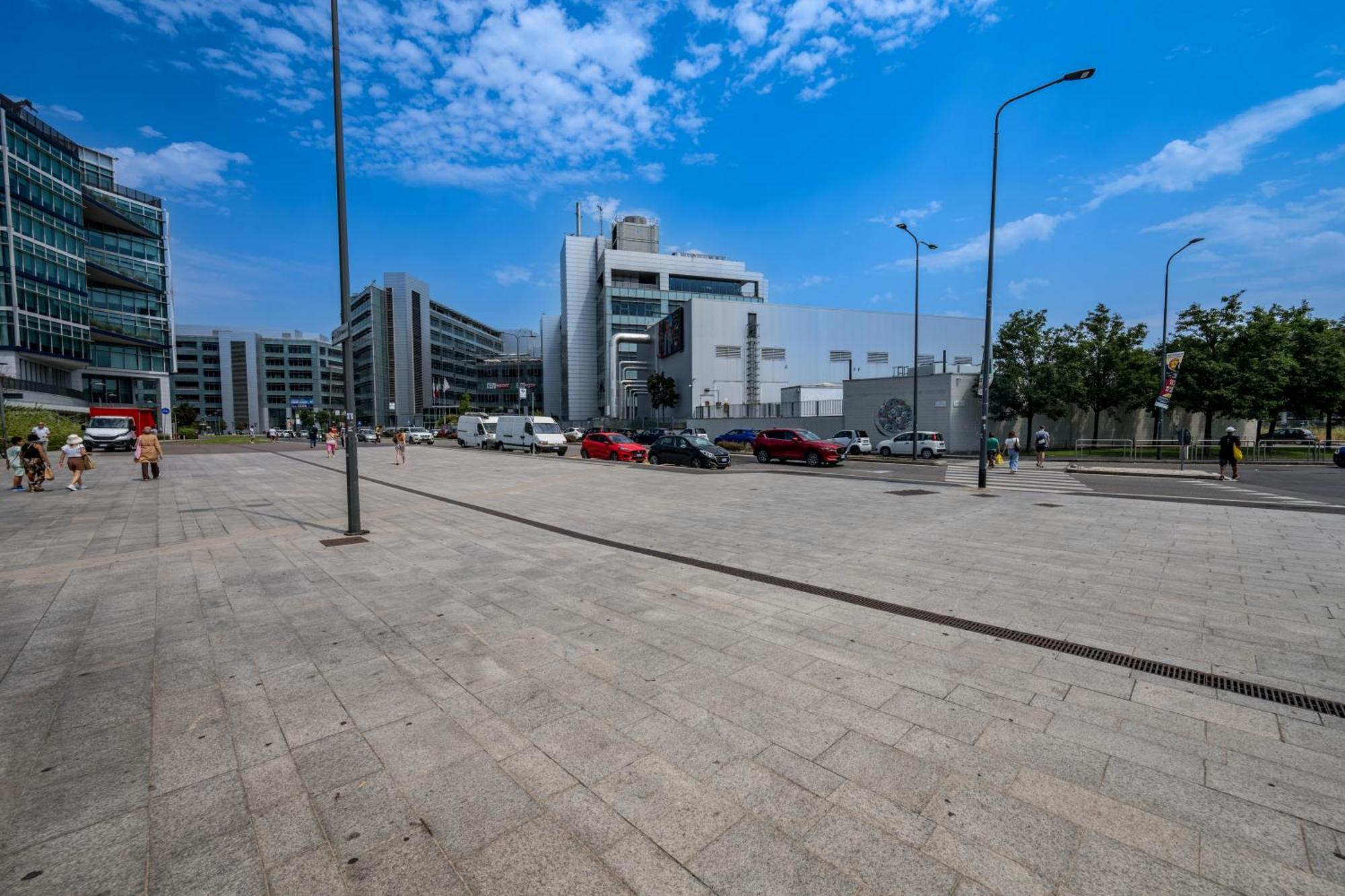 Apartment Cozy Rogoredo Next To The Metro And Train Station