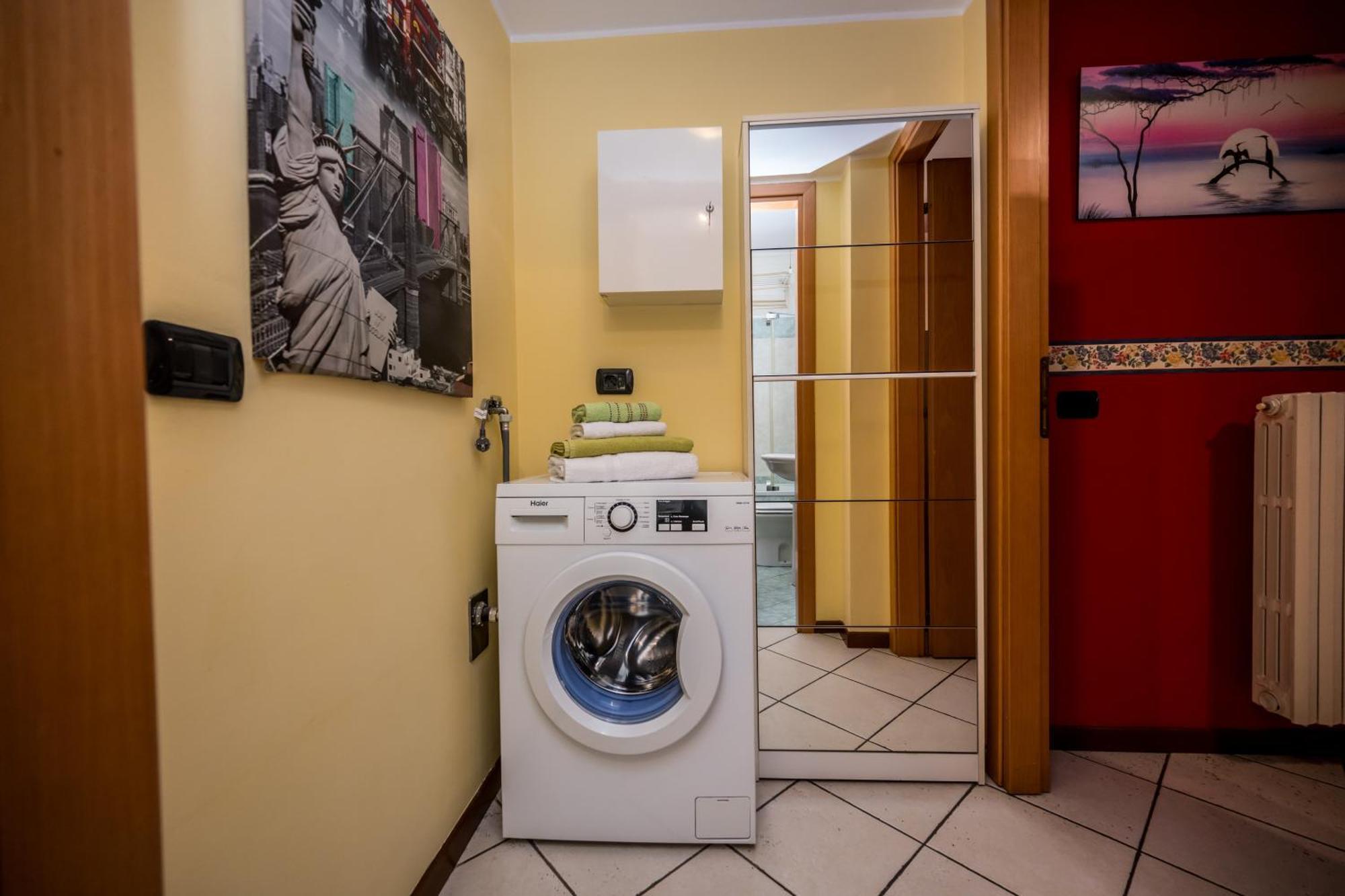 Apartment Cozy Rogoredo Next To The Metro And Train Station