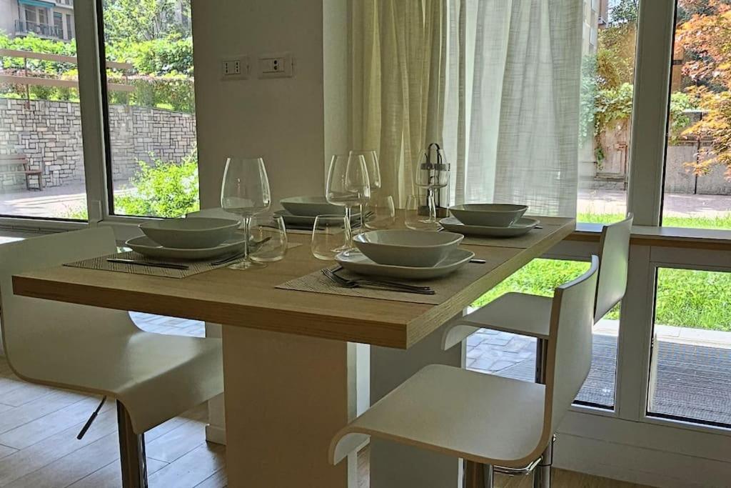 Urban De Angeli, 7 * Mailand