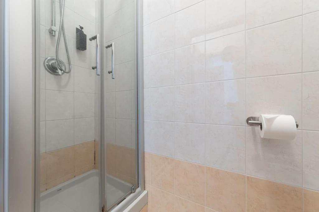 Caterina A 5 Minuti Da Fiere E San Siro Con Wifi-netflix-free Parking Apartment *