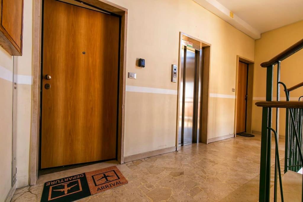 Apartment Exclusive & Strategic 2-bedroom Apartment, 50m From M4 Mailand