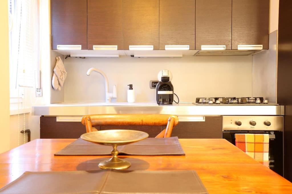Accogliente Bilocale Vicino Metropolitana Apartamento *