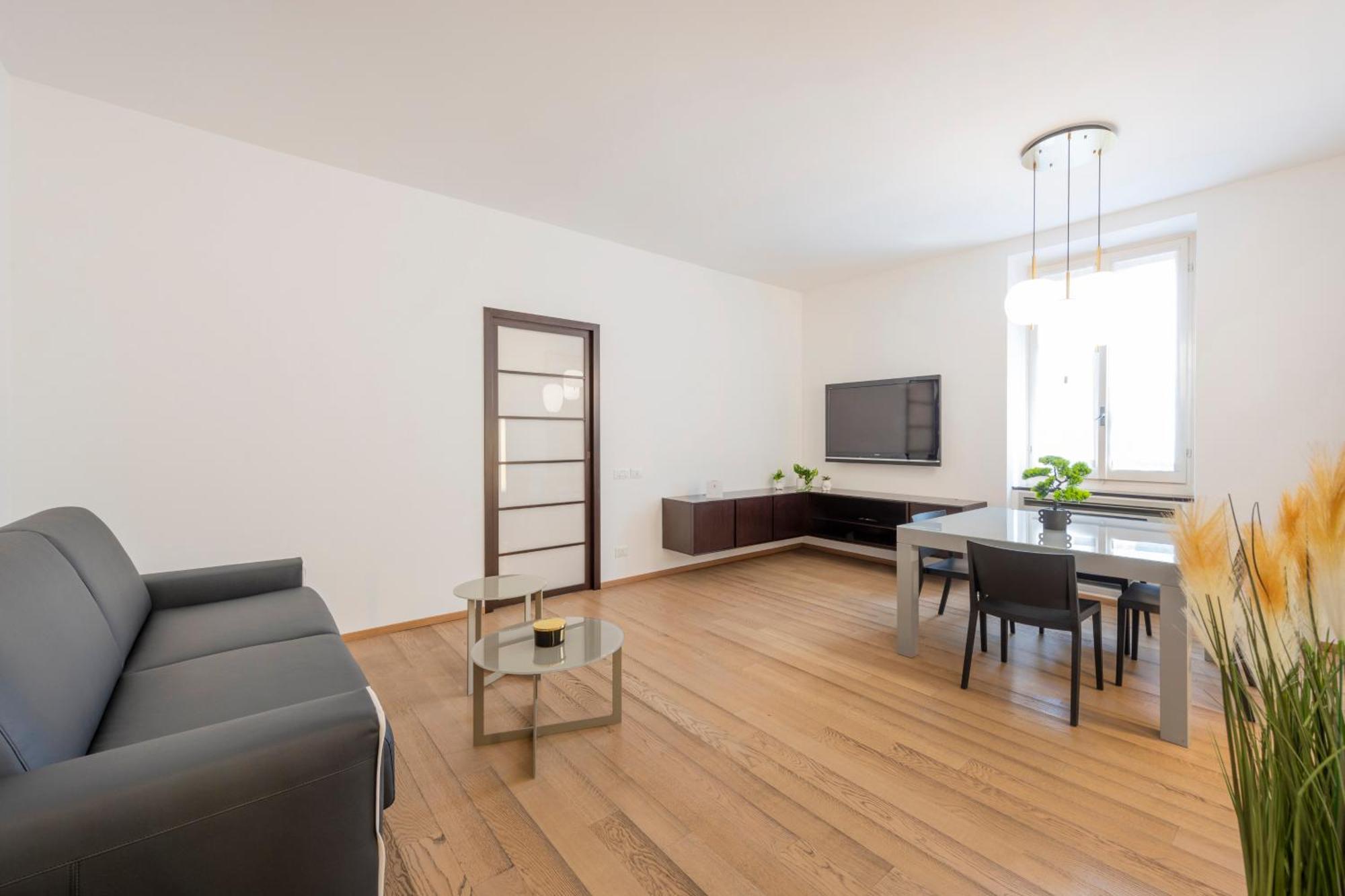 Royal Luxury P.zza Della Repubblica Aparthotel *
