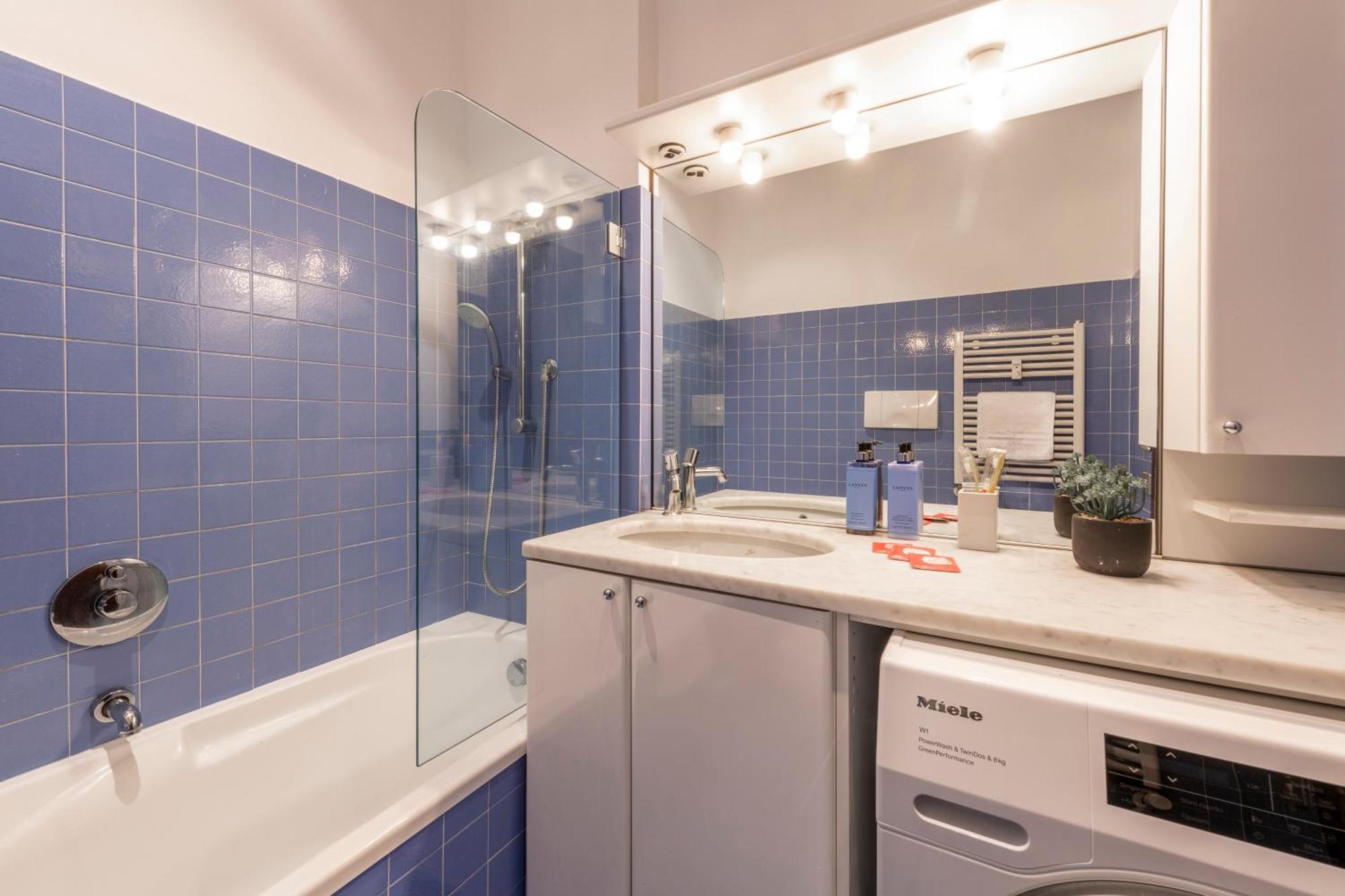Royal Luxury P.zza Della Repubblica Aparthotel *