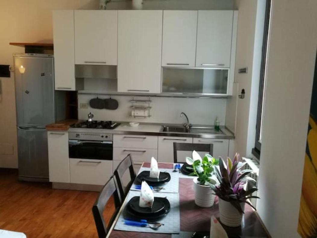 Bilocale Zona Isola 5 Minuti Metro Mm5 - Pollaiuolo Mailand