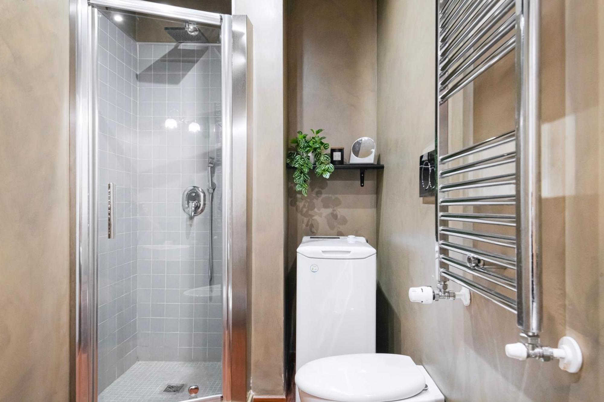 And Cozy In Porta Romana By Easylife Apartment