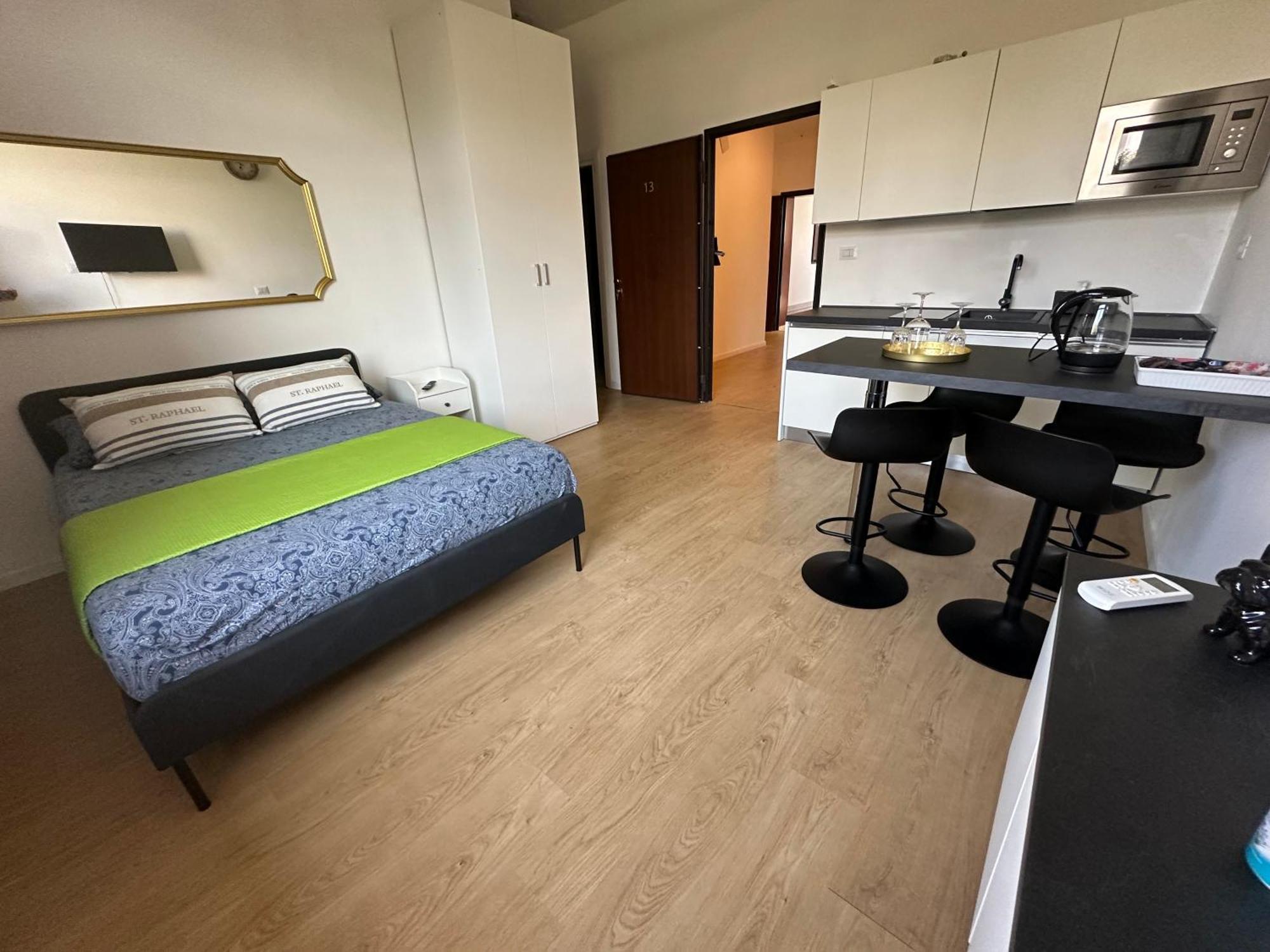 Apartamento Stardust Padre Giuliani Milão
