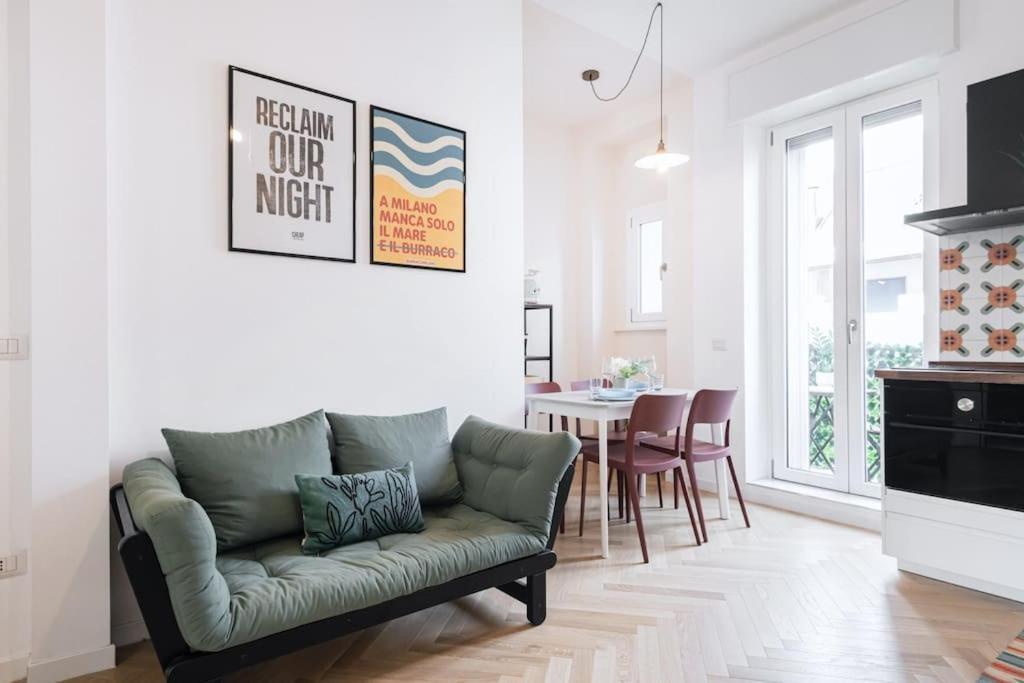 Easylife - With Balcony Near Navigli Apartamento