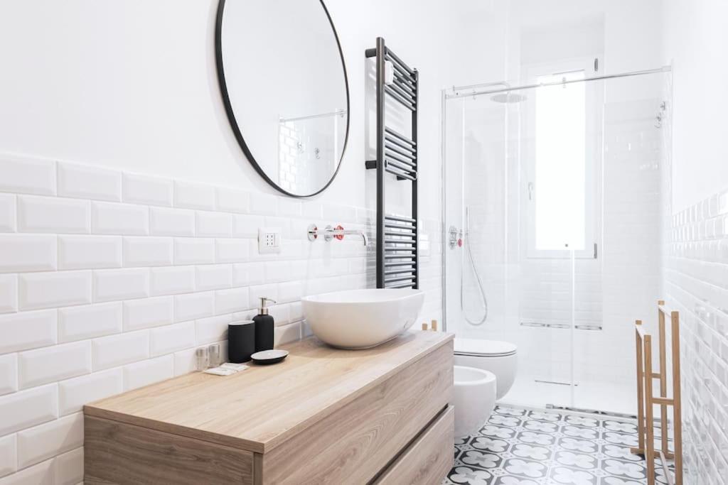 Easylife - With Balcony Near Navigli * Milão