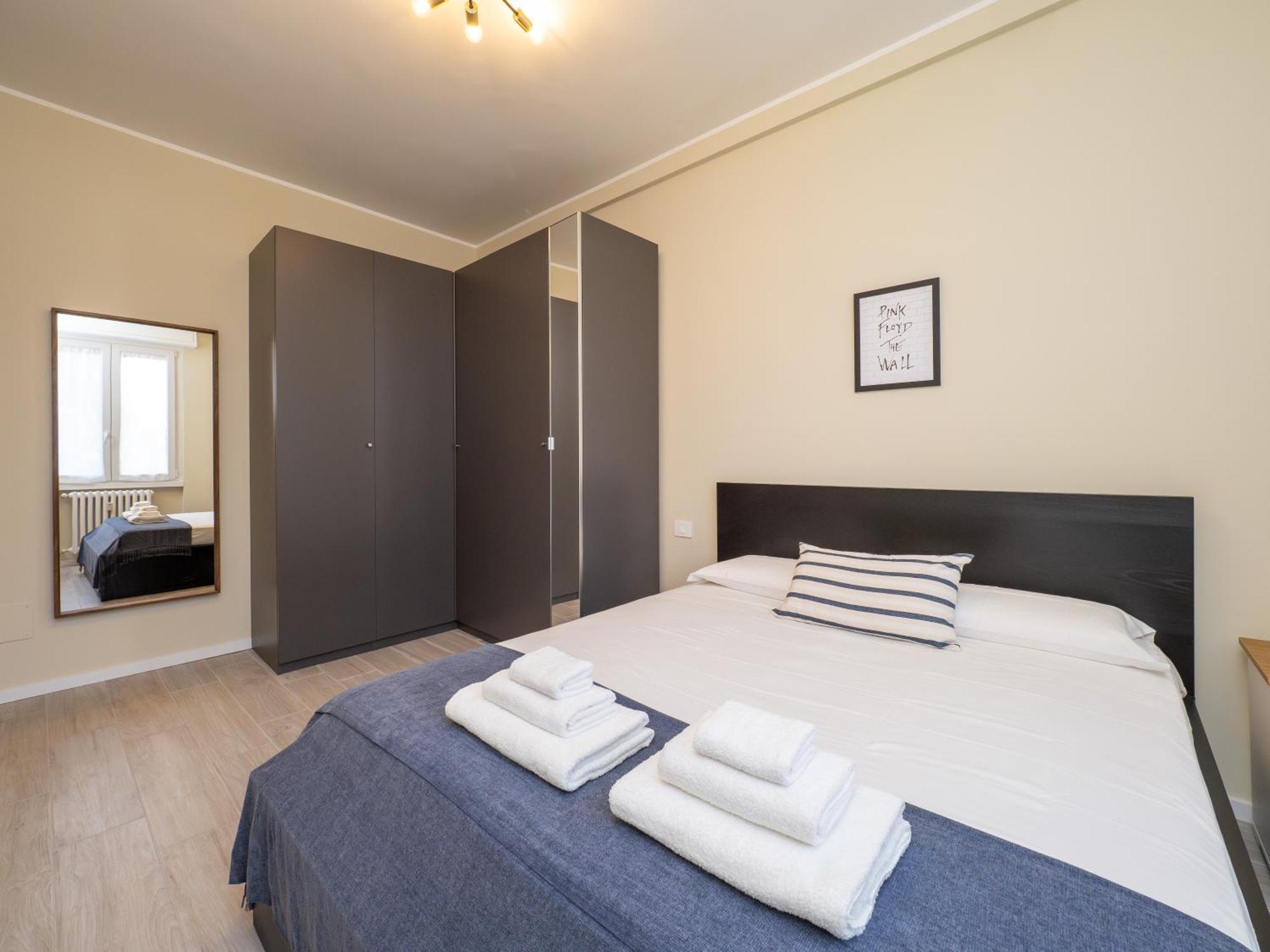 Apartment Modern 2br With Private Balcony, Steps To Metro Mailand