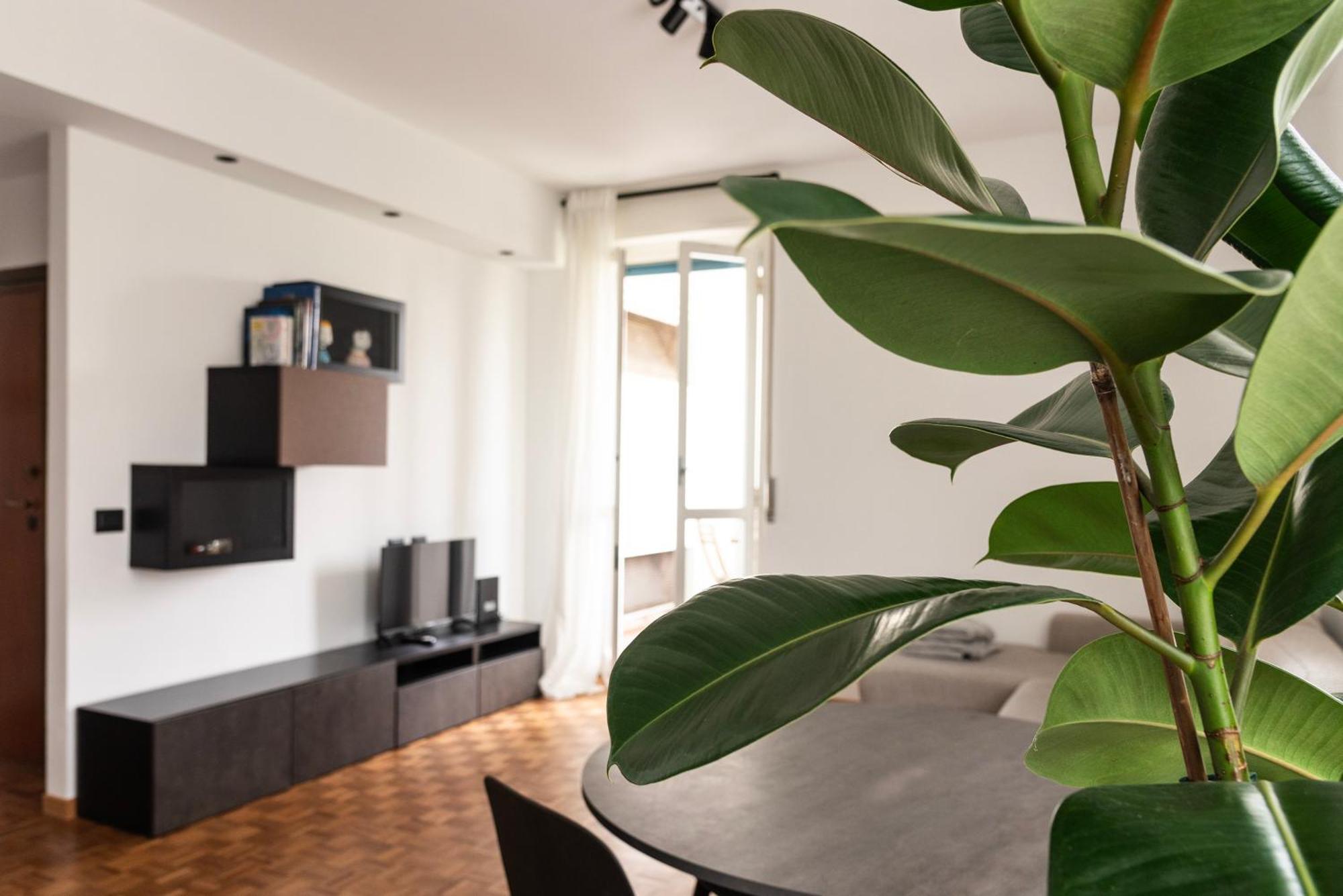 Youhosty- Terragni 31 * Mailand