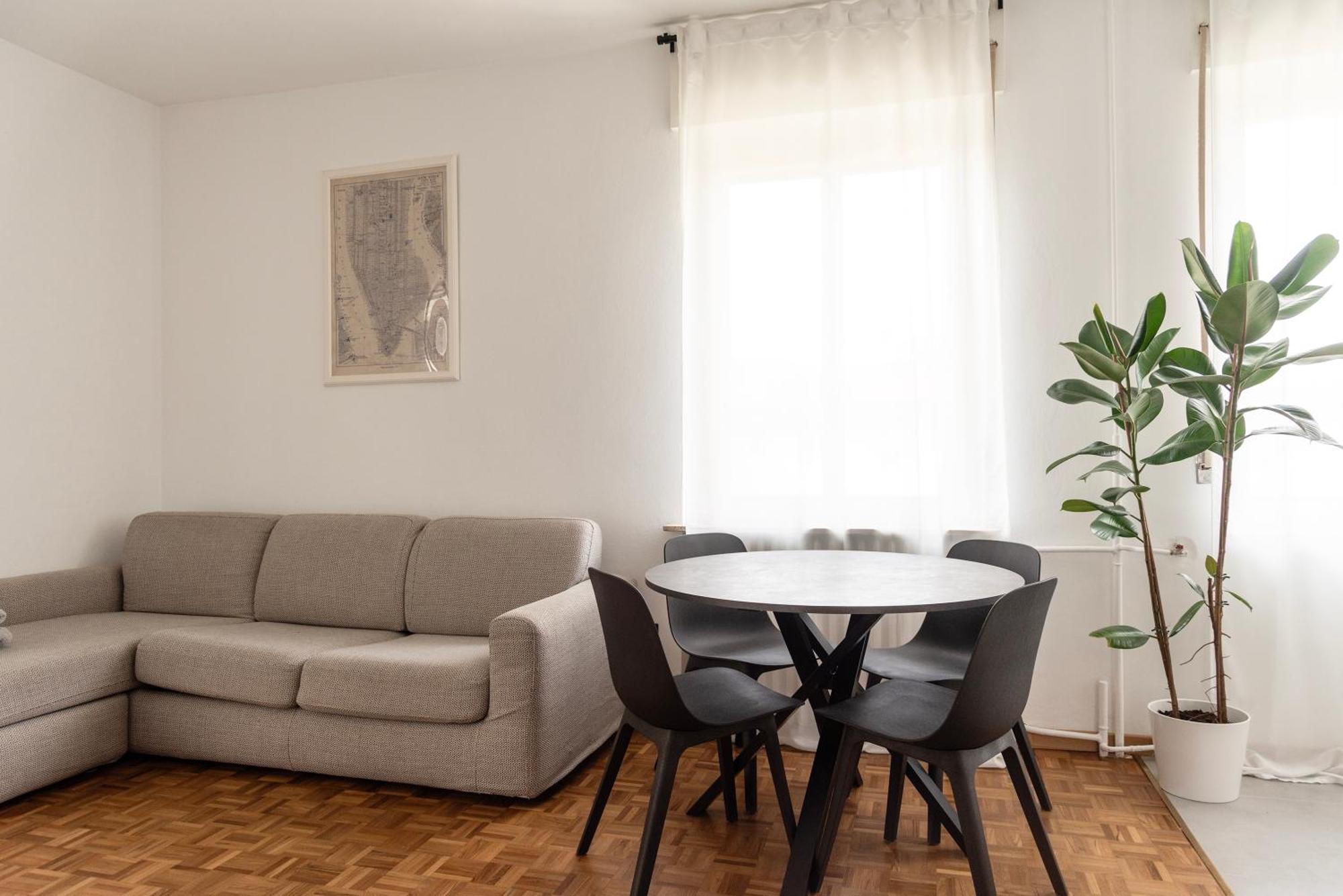 Youhosty- Terragni 31 Apartment *