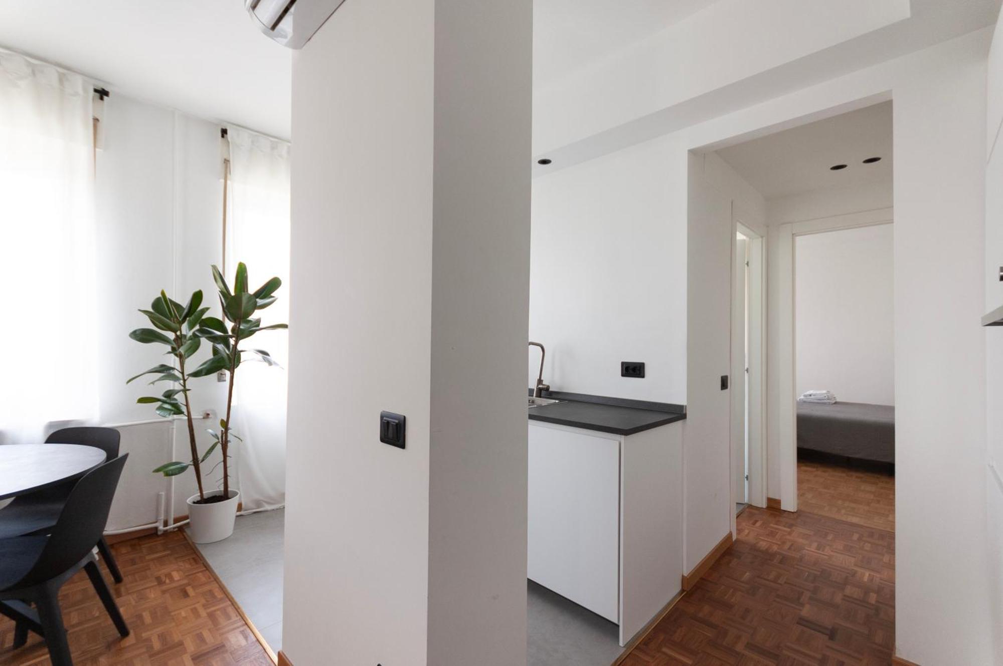 Youhosty- Terragni 31 * Mailand