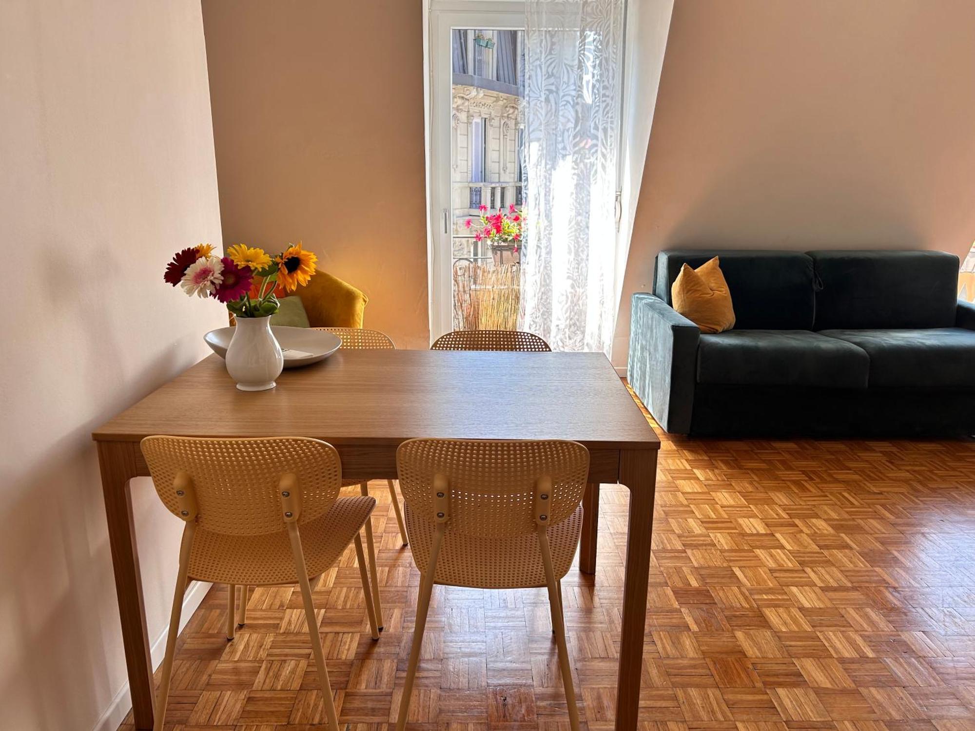 Easy Isola, For An Easy Milan