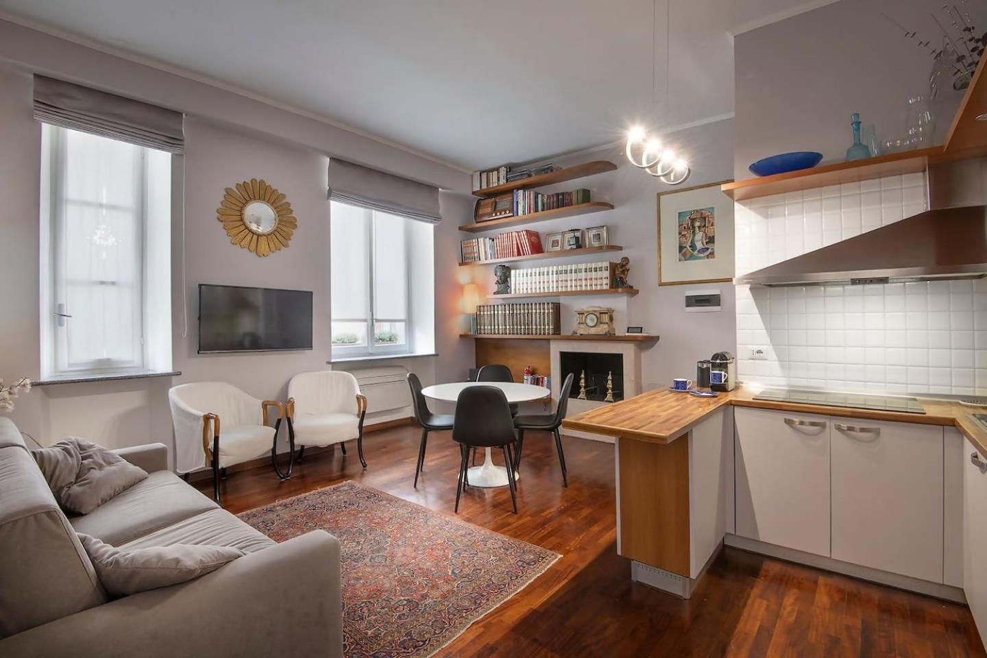 Elegance At Apartment *