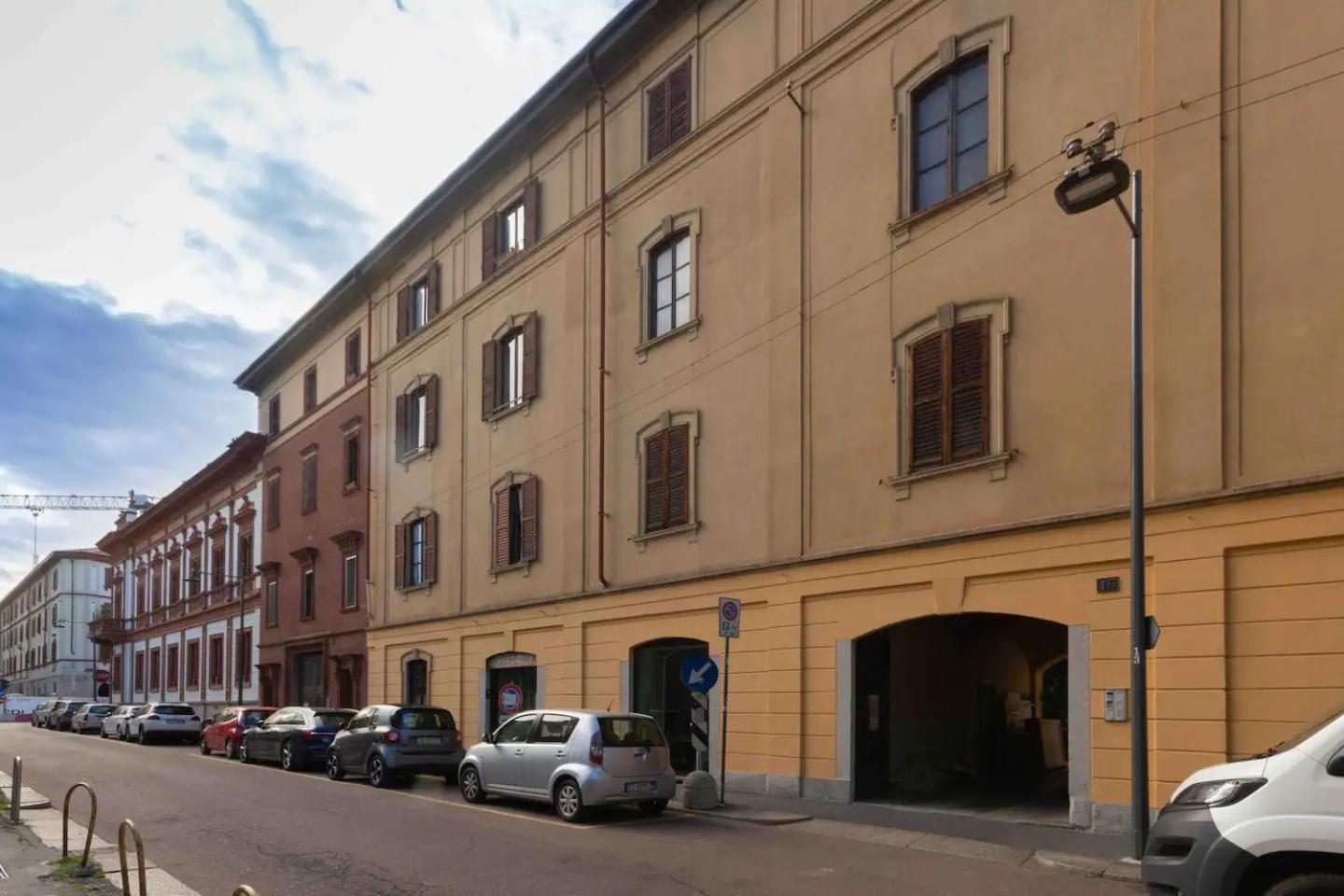 Art Cadorna Area 3 Persons *