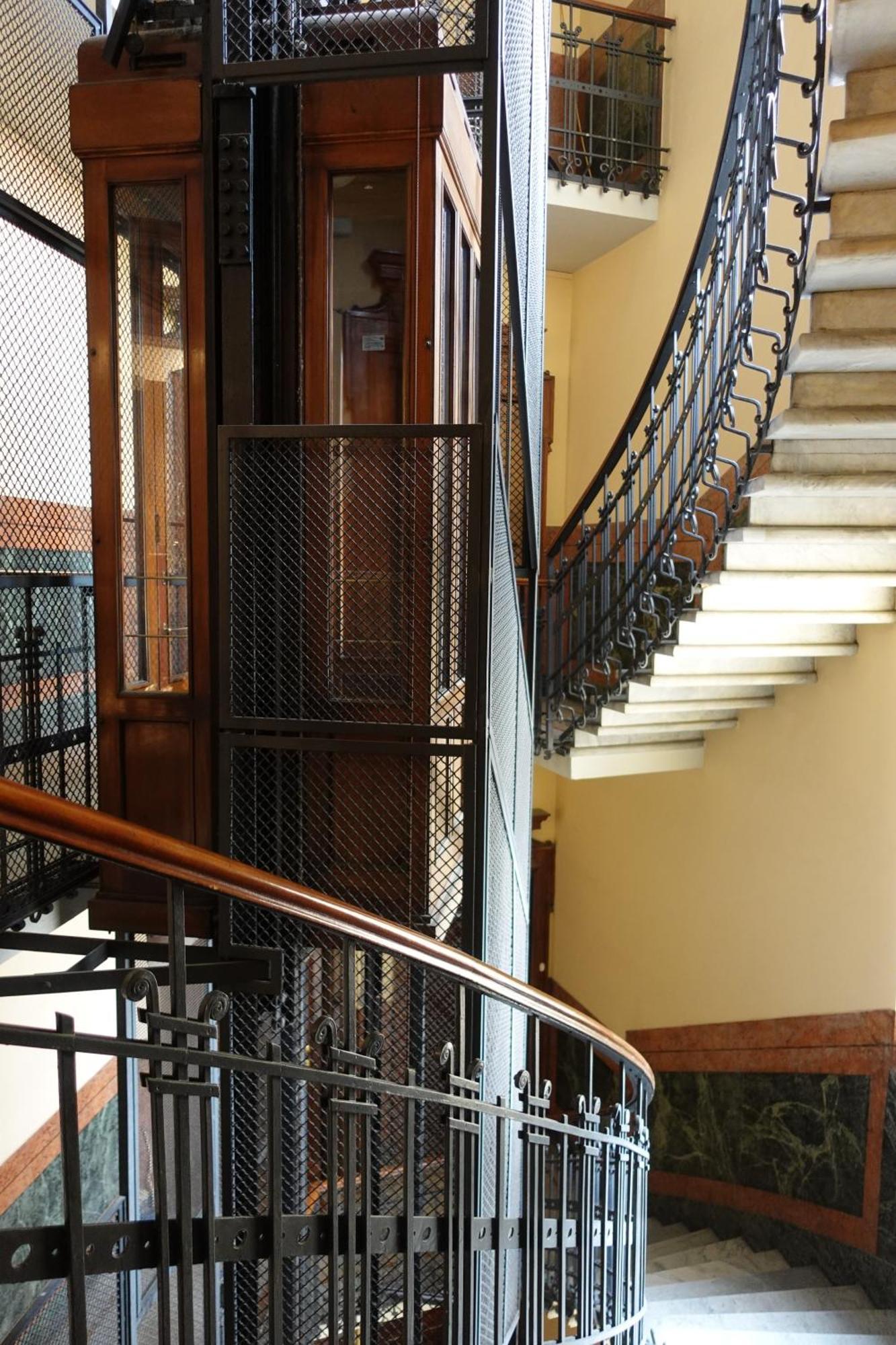 In Historic Building- Porta Venezia Apartment Mailand