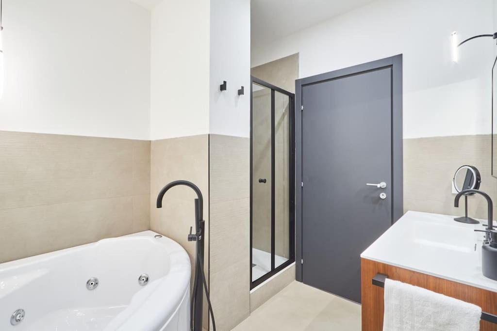 Easylife - Luxury Design With Jacuzzi * Mailand